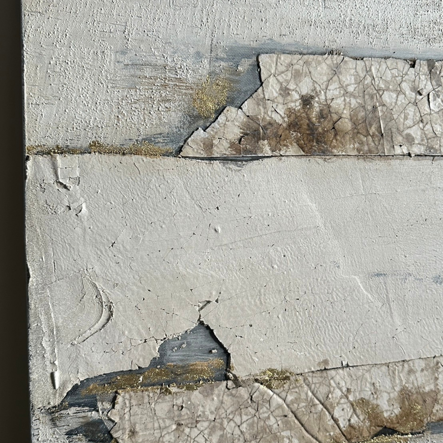 Painting Greyish White & Gold