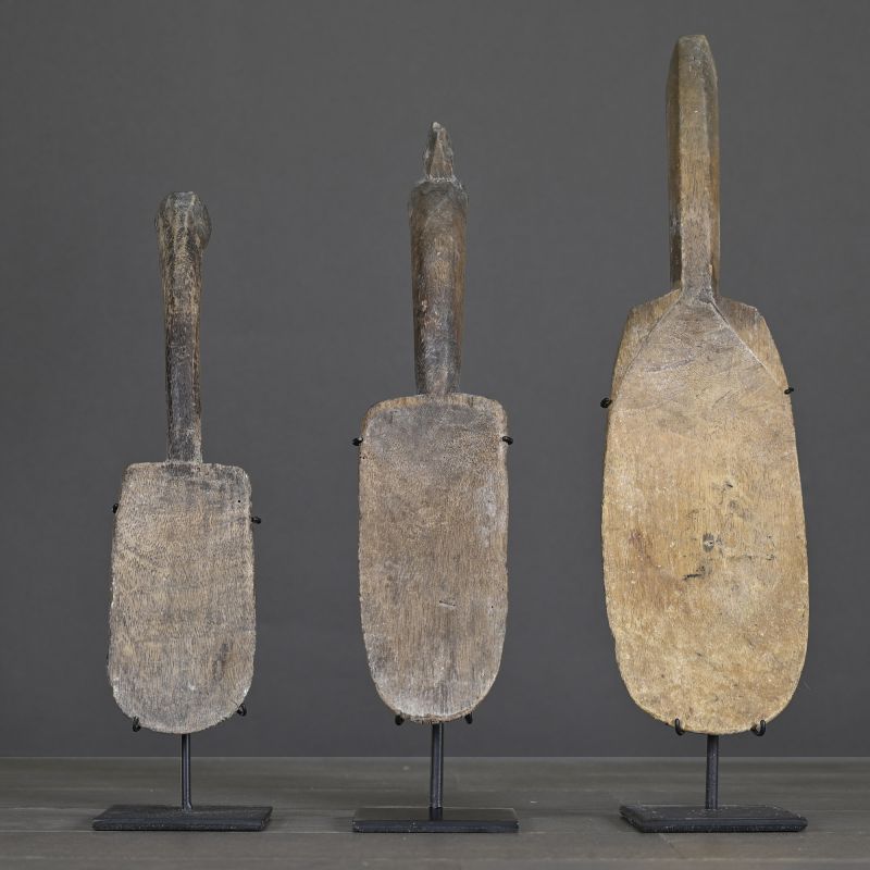 JAVA SPOON ON STAND