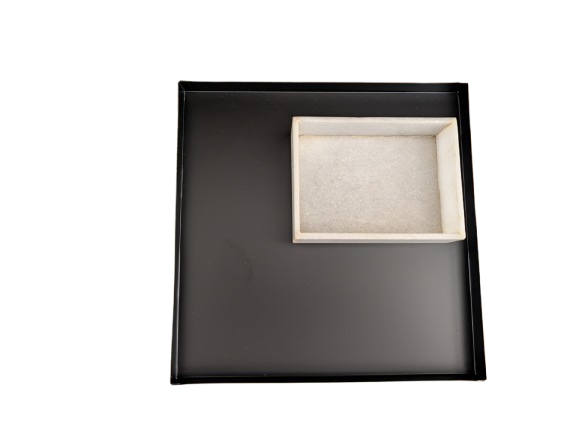 SQUARE TRAY - BLACK METAL